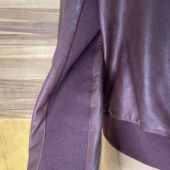 Hinge Leather Bomber Jacket in Bordeaux. - Picture 6 of 9